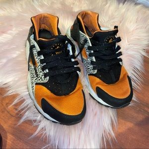 Nike Huarache Sneakers